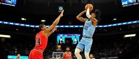 韦斯布鲁克雷霆一扣，湖人意外之喜