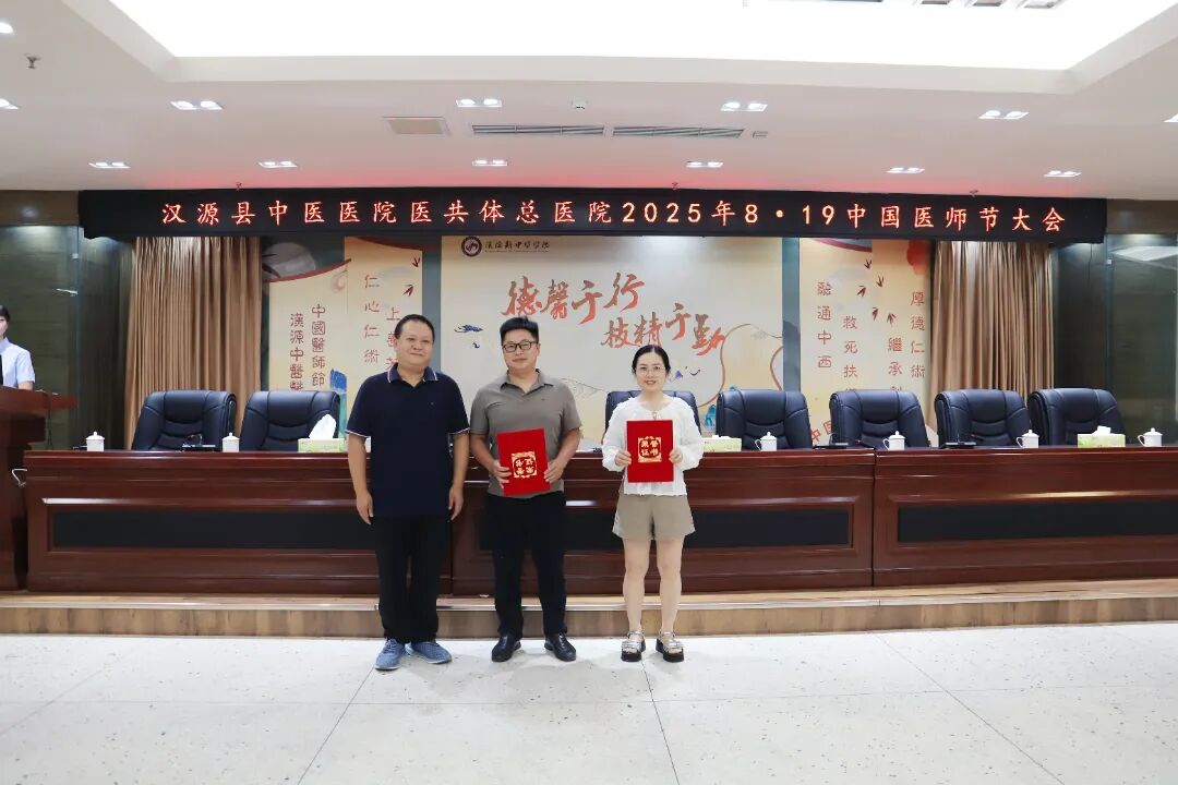罗伟.jpg