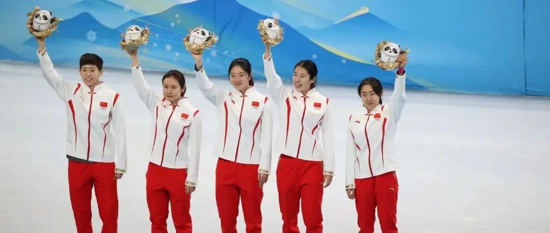 这不仅是铜牌，更是她们的信仰！