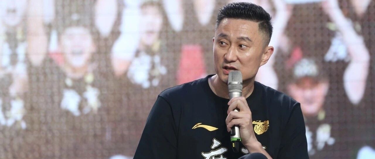 杜锋：只要多拿几个冠军，我头发全白了都值得！