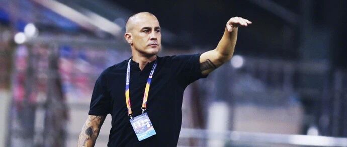 “光头”主帅之间的对决，谁将最终胜出？