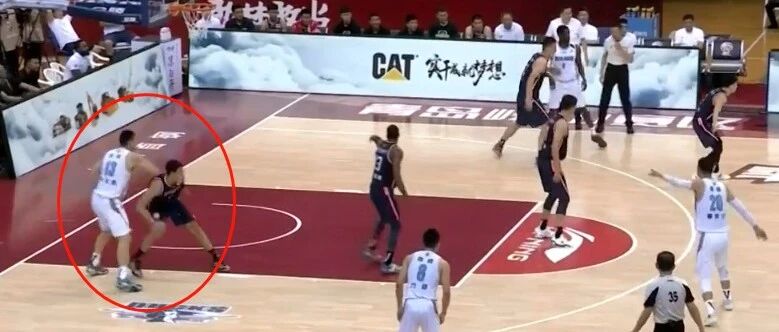 气愤！朱彦西这样的行为，裁判却视而不见……