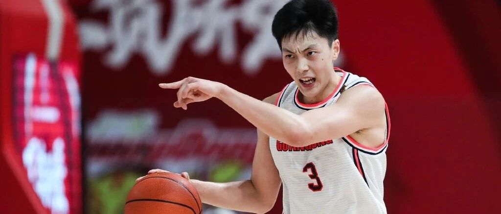 胡明轩，颇有“大哥”的风范！