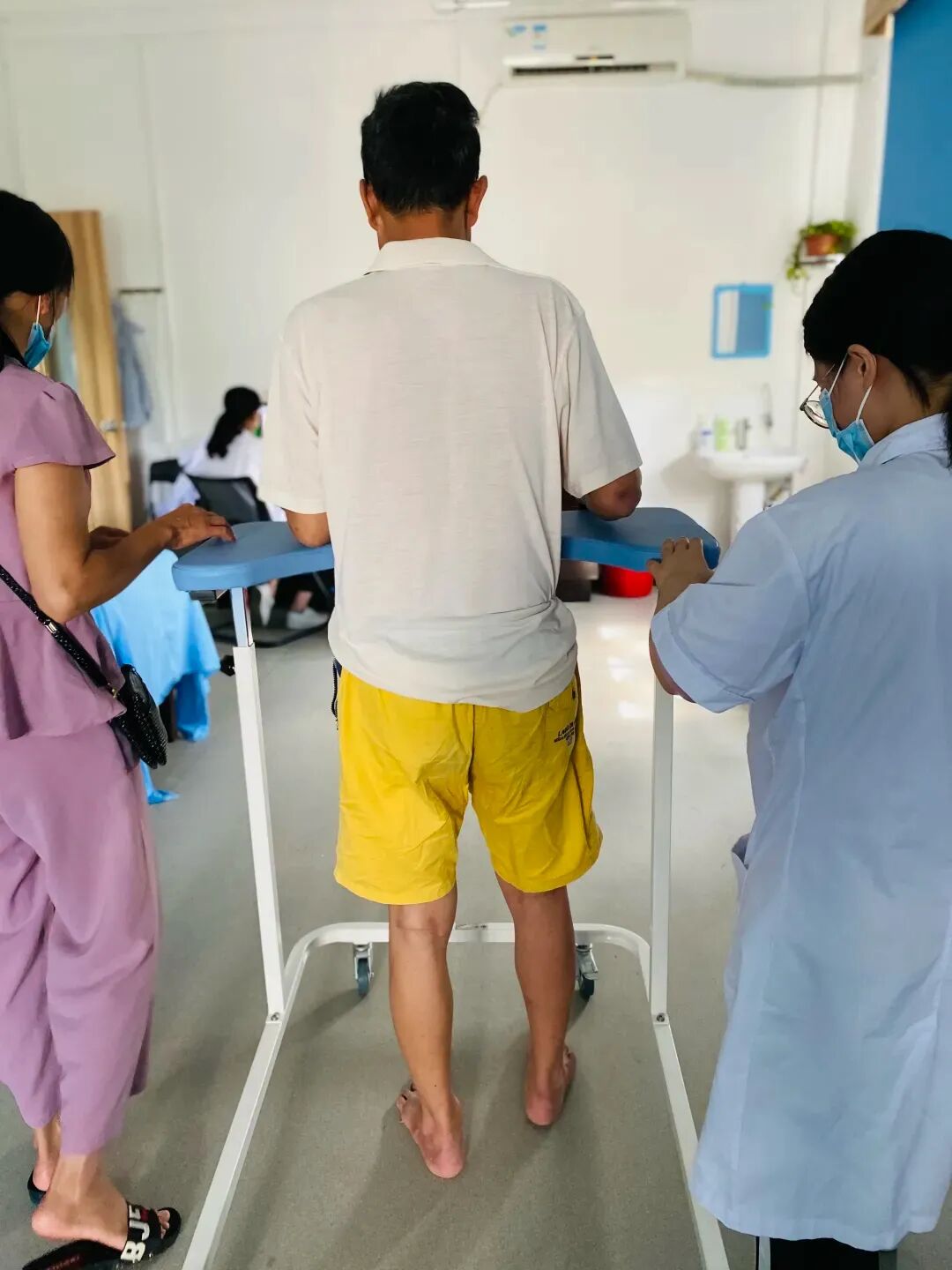 康复理疗设备怎么生产【我为群众办实事】患者福音！我院康复理疗科引进新技术新设备！_https://www.jmylbn.com_新闻资讯_第13张