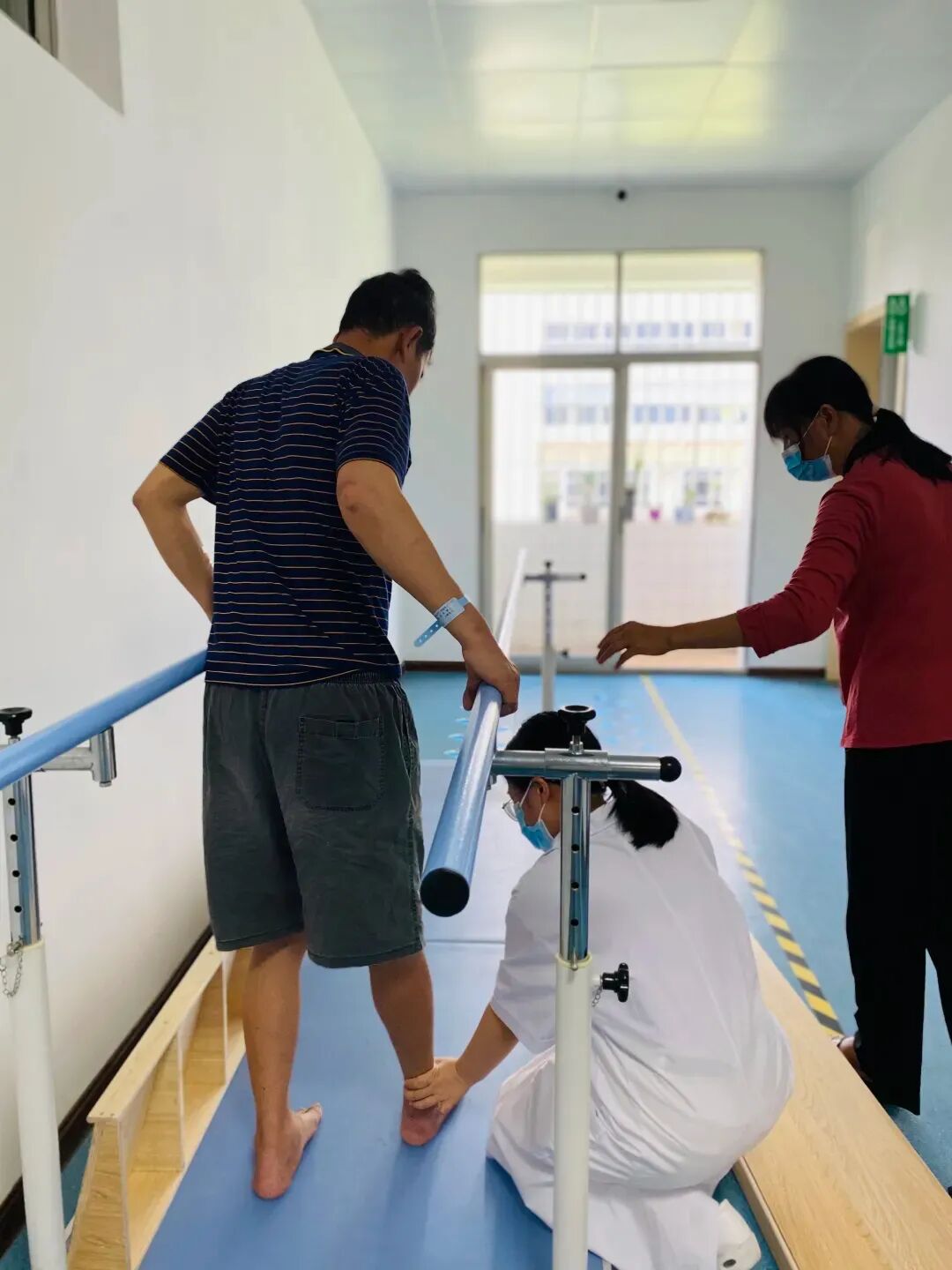 康复理疗设备怎么生产【我为群众办实事】患者福音！我院康复理疗科引进新技术新设备！_https://www.jmylbn.com_新闻资讯_第12张