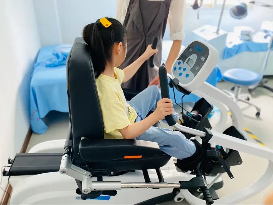 康复理疗设备怎么生产【我为群众办实事】患者福音！我院康复理疗科引进新技术新设备！_https://www.jmylbn.com_新闻资讯_第4张