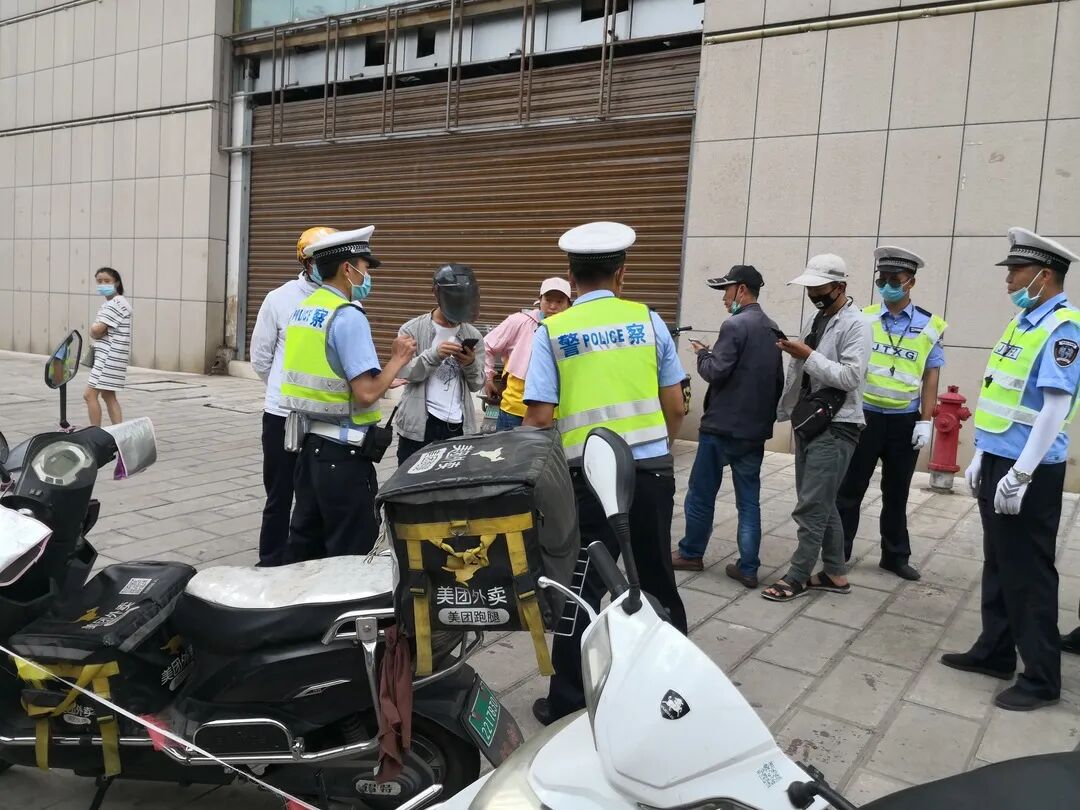 5_电动车佩戴头盔提醒