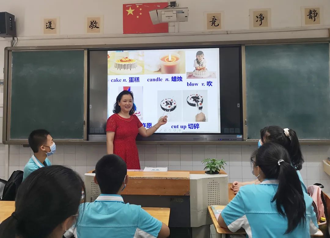 三尺讲台四季耕耘种桃种李种春风记成都市玉林中学最美奋斗者向花君