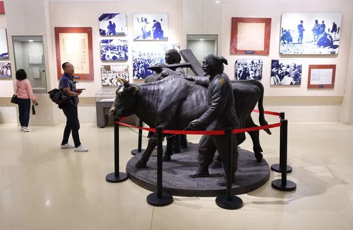 英魂永耀山河间——致敬复兴征程上以身许国的中国共产党人(图8)