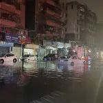 今天凌晨！东莞被狂风暴雨肆虐！多地水浸！车辆惨遭泡水！