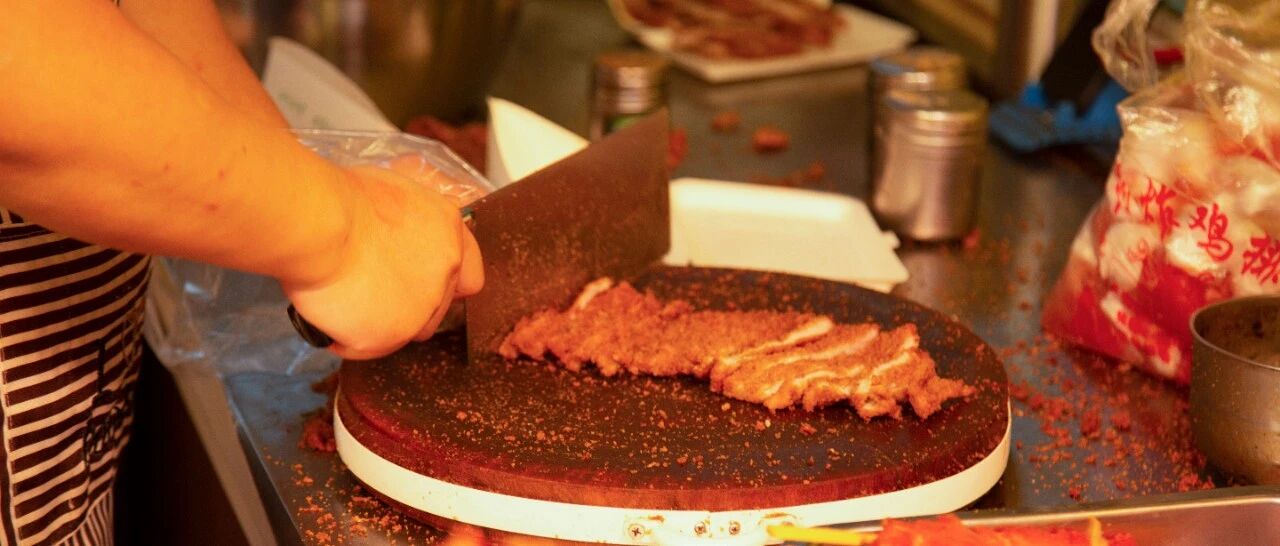 盛岸菜场的炸鸡排老店，一开就是20年，每一口都是童年的味道！