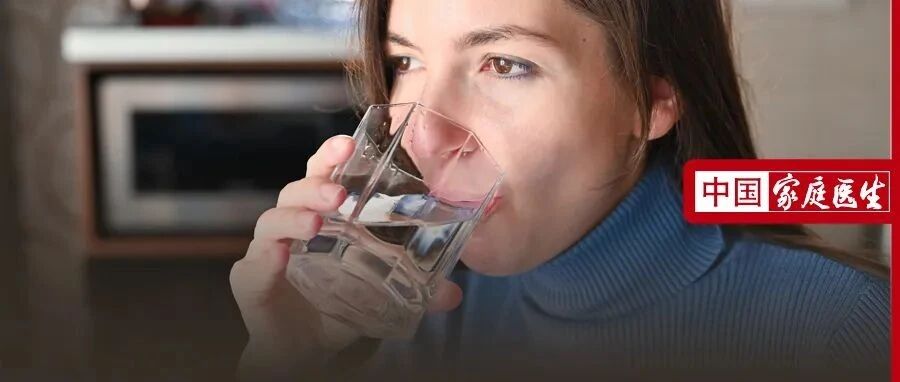 常喝4种水，比纵欲过度还伤肾！再不改，肾被伤透、尿毒症也盯上你