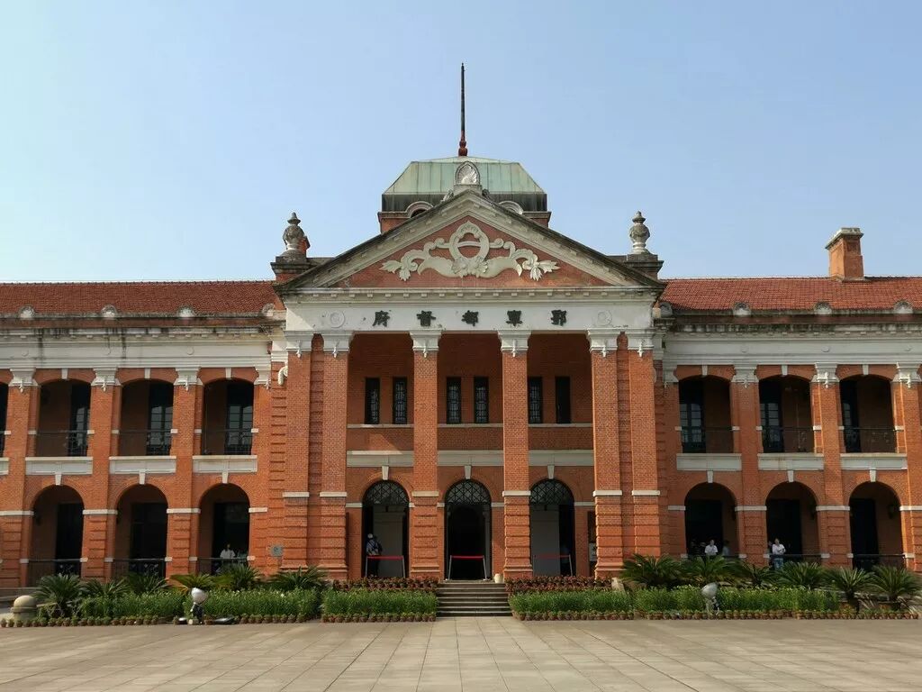 武汉阅马场，辛亥革命武昌起义纪念馆双十节的纪念面包民国年间，双十节