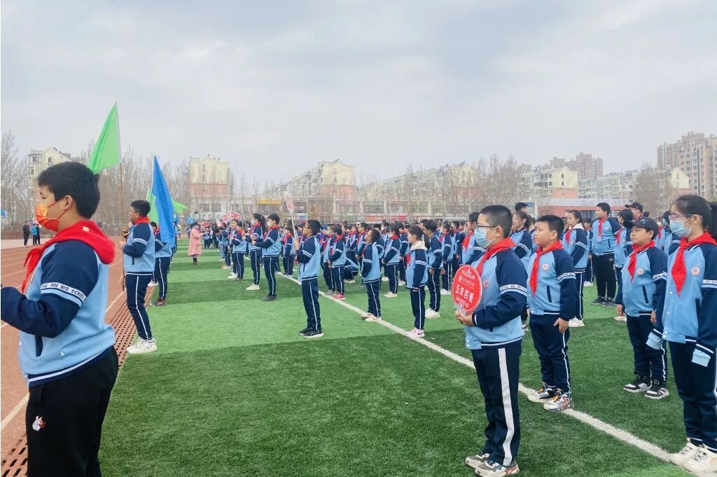 大庆湖滨学校200余小学生集体逃课这是要干啥