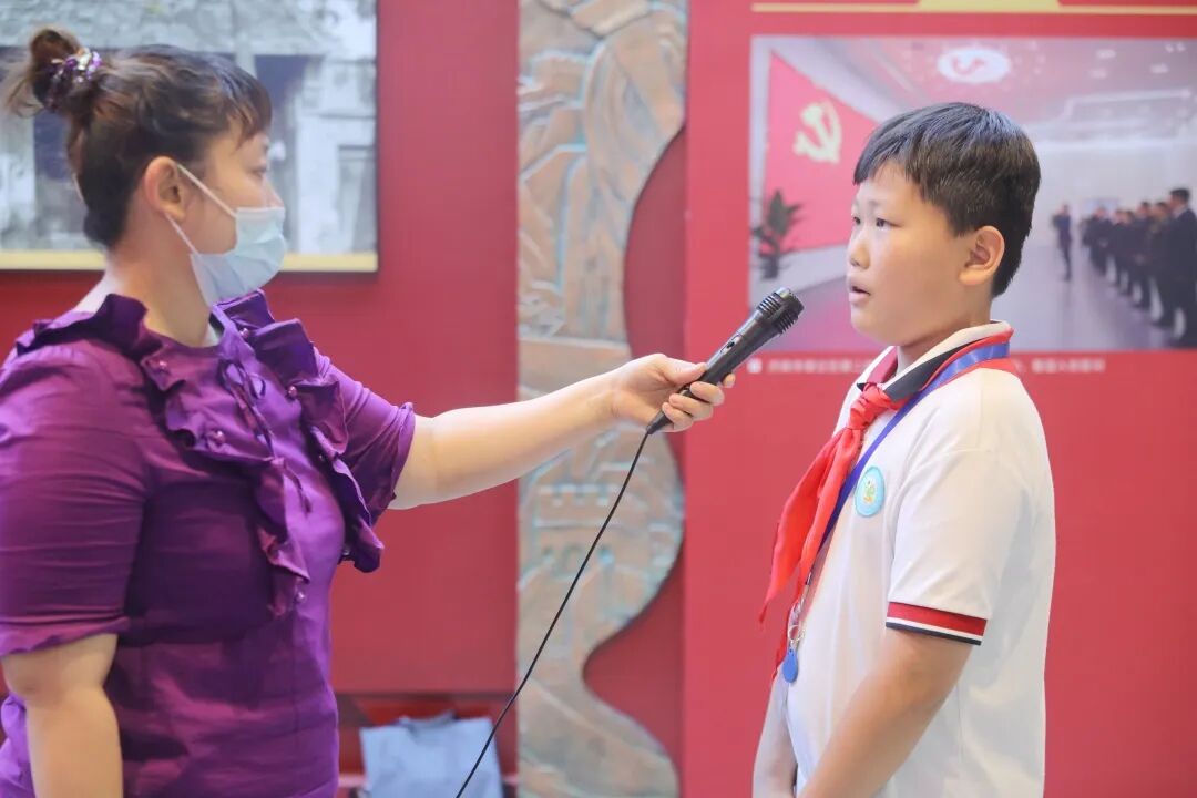 花儿向阳童心向党济南市章丘区东山小学七一灯塔主题活动