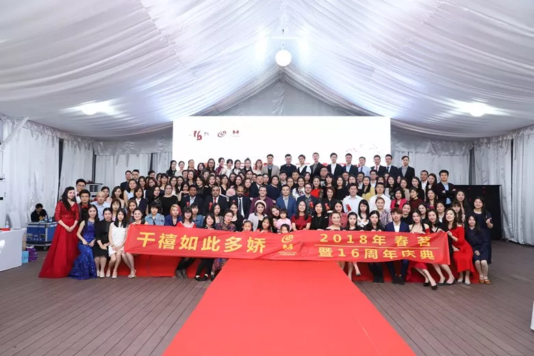 这次...骚起来姿势不一般! 这次...骚起来姿势不一般!