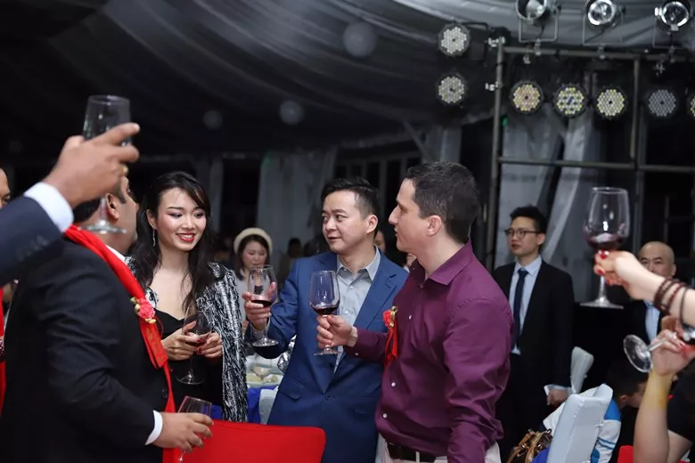 这次...骚起来姿势不一般! 这次...骚起来姿势不一般!