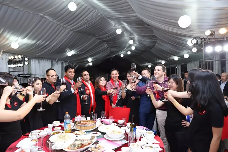 这次...骚起来姿势不一般! 这次...骚起来姿势不一般!