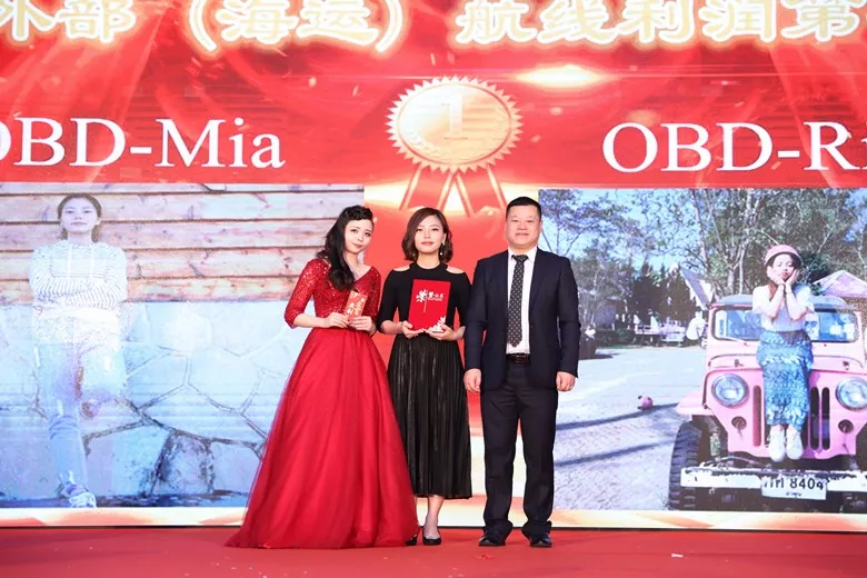 这次...骚起来姿势不一般! 这次...骚起来姿势不一般!