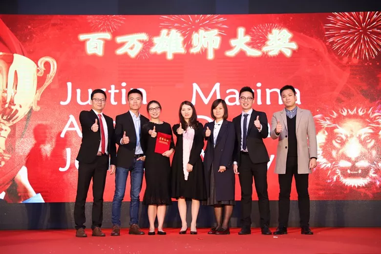 这次...骚起来姿势不一般! 这次...骚起来姿势不一般!