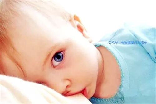 发烧了还能喂奶吗？38.5℃以上就不能喂奶了？