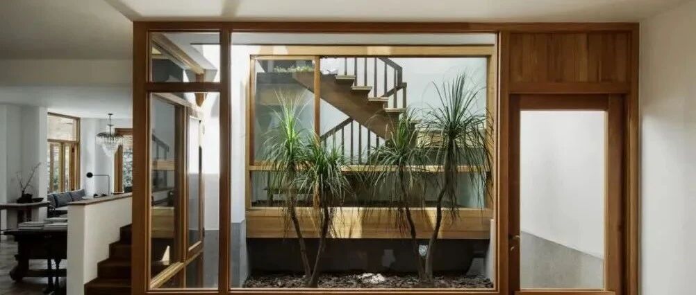 他亲手建500㎡自宅，坐拥苍山洱海，客人感叹：见过最舒服的家