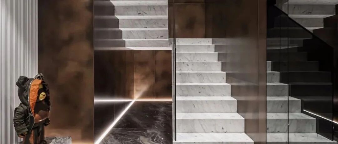 321㎡顶层复式，体验古典的高贵与现代的质感！