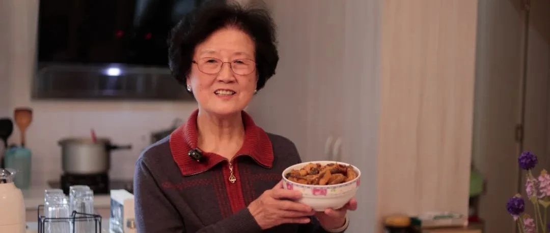 《暖暖烟火味》第一期“馋哭街坊”的五香熏鱼，81岁黄大姐家祖传秘方分享