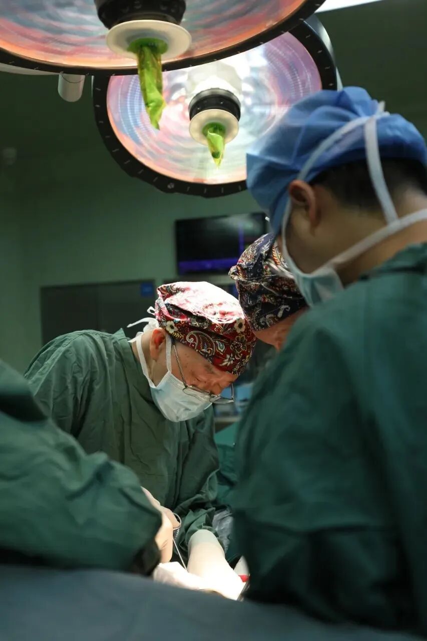 恭祝浙医⼆院 、邵逸夫医院外科教授、欧美四国荣誉院士彭淑牖院士荣获2024年度吴阶平医学奖！