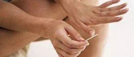 小指甲，大乾坤。怎么从指甲变化发现潜在的疾病？