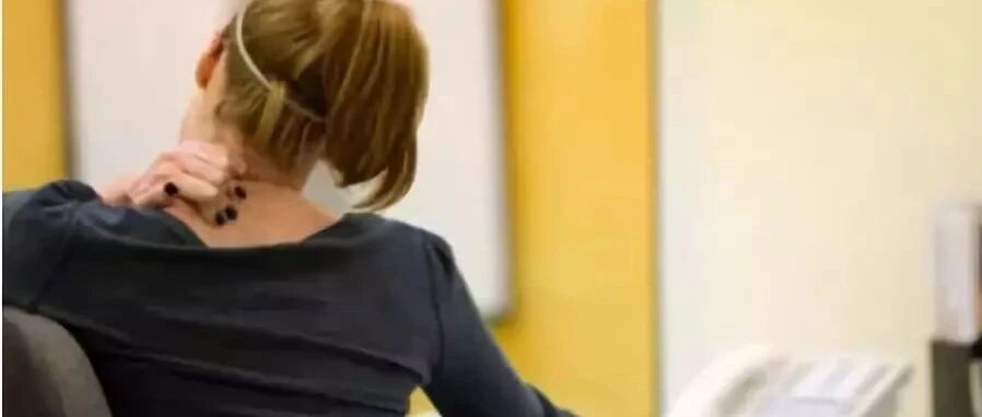 手机不离手，受伤的不仅仅是眼睛