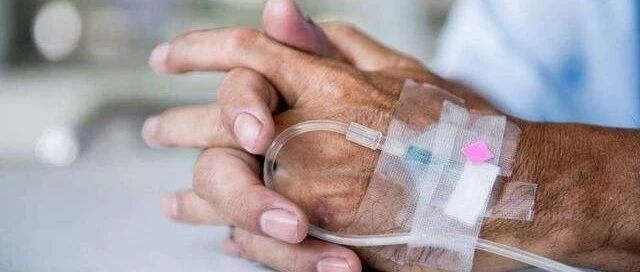 很多老年人定期“通血管”，这样做好不好？