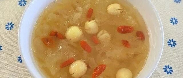 【食疗养生】功效胜燕窝！它是慈禧最爱，每天吃一碗，只要几块钱，让你真的难变老！