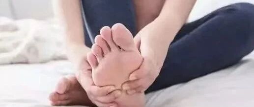 【脚底保健】这条“筋”越软，人就越长寿！每天一次，筋软一寸，寿长十年~