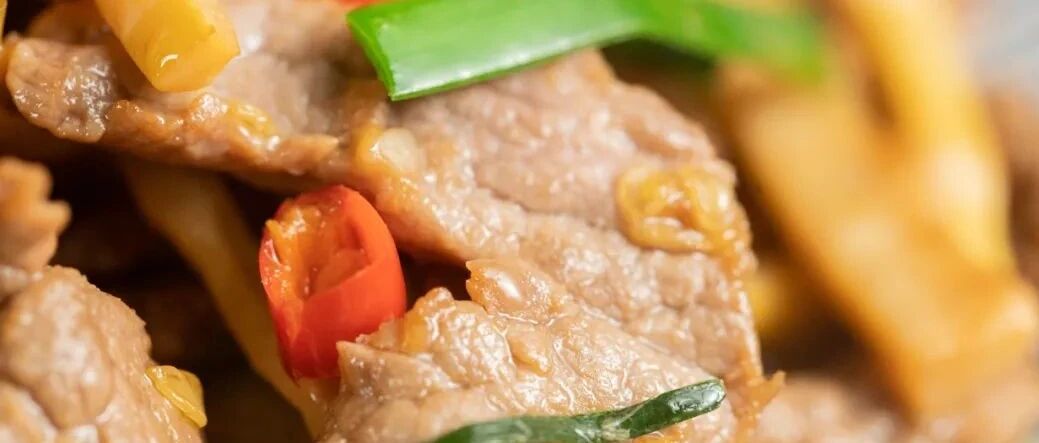 这菜太简单~10分钟搞定，辣爽过瘾秒开胃，每次做它米饭都不够！