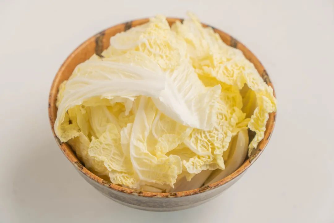 立夏刚过,抓紧安排这消暑菜!食材仅1样,酸甜脆爽一拌就成!-微信头条网 立夏刚过,抓紧安排这消暑菜!食材仅1样,酸甜脆爽一拌就成!