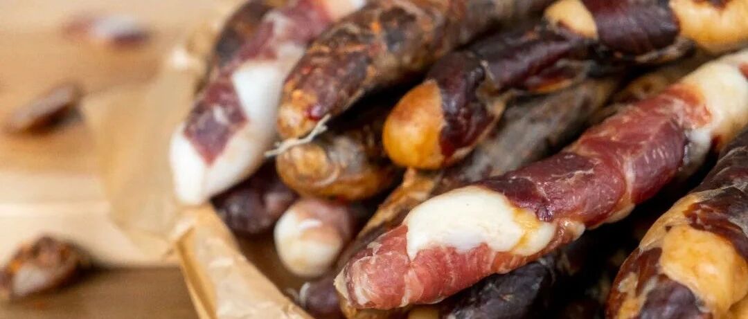 超省时自制腊肠！一拌一晒一天全搞定，酱香油润太满足了！