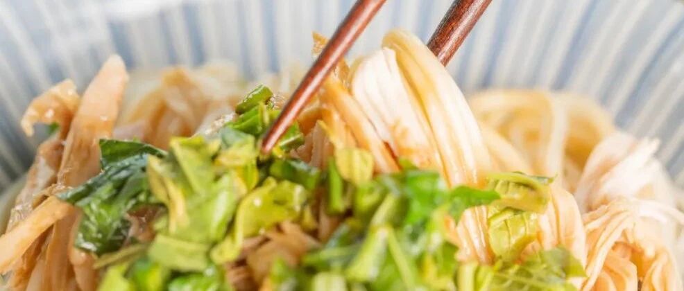 10分钟端出春天最鲜的一盘！这5块钱的便宜菜，错过等一年！