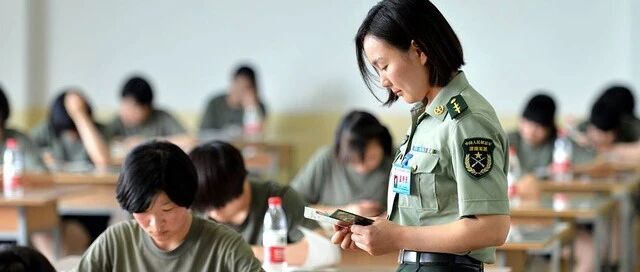 公务员“绩效奖”将成为过去，已有多地落实，教师或能幸免？