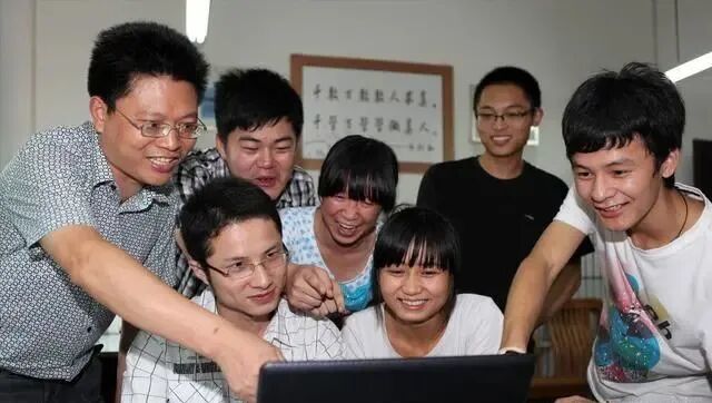 文科高考考科生多少人_文科生高考时考哪几科_高考文科生考哪几科