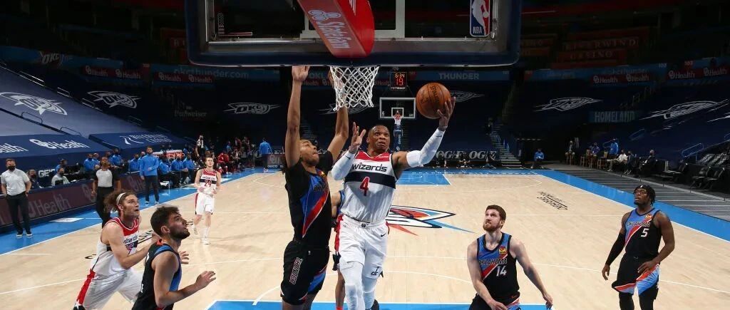 威少距历史第一只差7场!库里有没有希望拿到MVP?