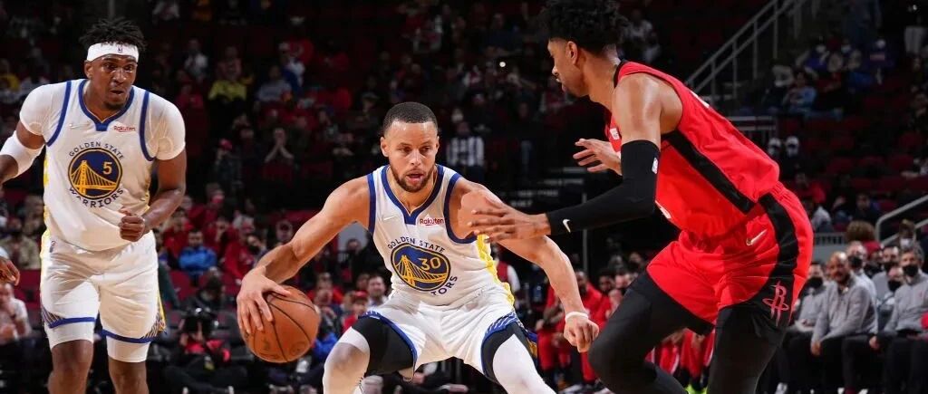 阶段性低迷结束了？库里独占历史第一！速度17迈，西帝绝杀比赛！