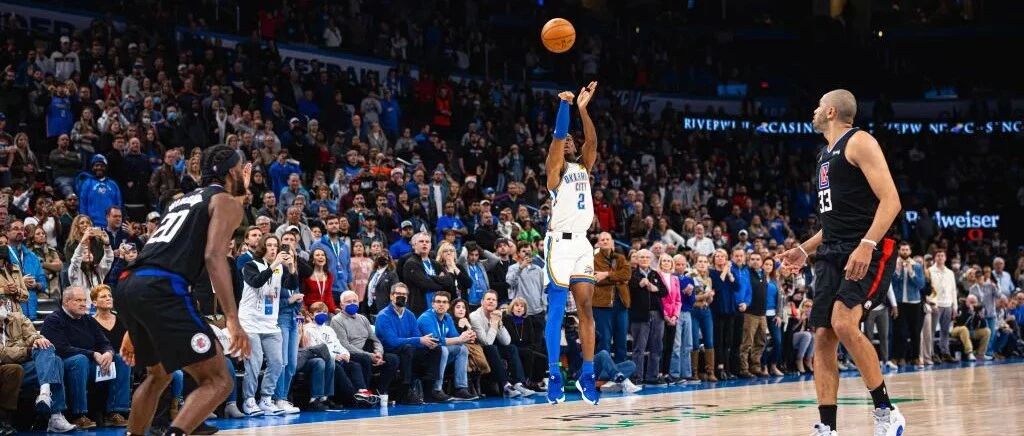 这次没留时间，亚历山大压哨绝杀老东家！勇士七号秀库神迎新高！