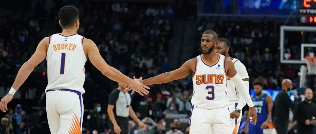 9连胜，老炮末节19分给幼狼上课！古典艺术，布克与阿赞孰美？