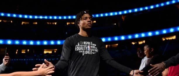 终于有机会正儿八经打回季后赛，状元郎的天赋正在逐渐兑现！