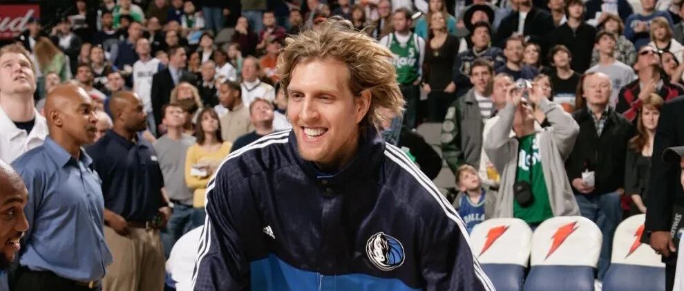 金鸡一鸣天下闻：“我叫你一声，你敢答应吗？”