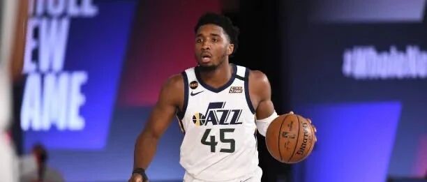 米切尔57分背景板实力演绎独木难支！独行侠意外失利，但“黑七”好像还有戏？