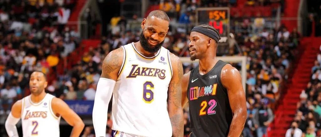 塔图姆狂砍51分！湖人又是一场惜败！勇爵上演欢乐喜剧人！