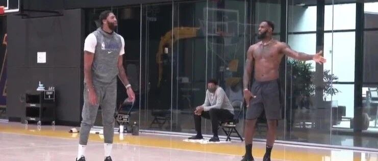 看完詹眉今日合练 沃格尔：此去奥兰多信心十足！