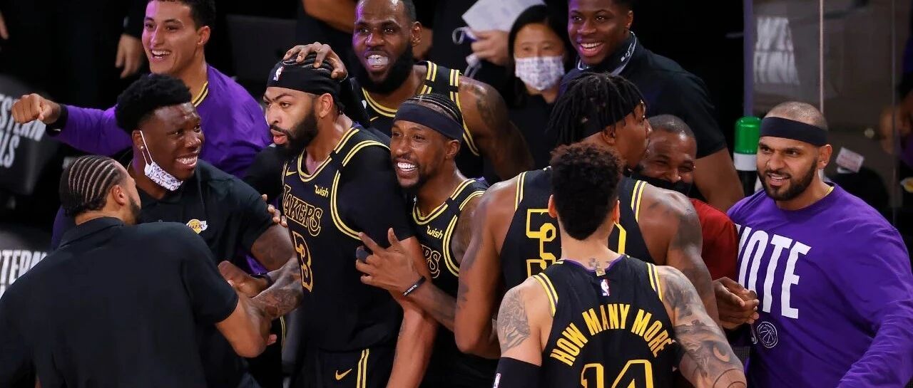 季后赛检验巨星成色！约基奇很稳，但浓眉绝杀更狠！错过今天，绝境队还有戏吗？